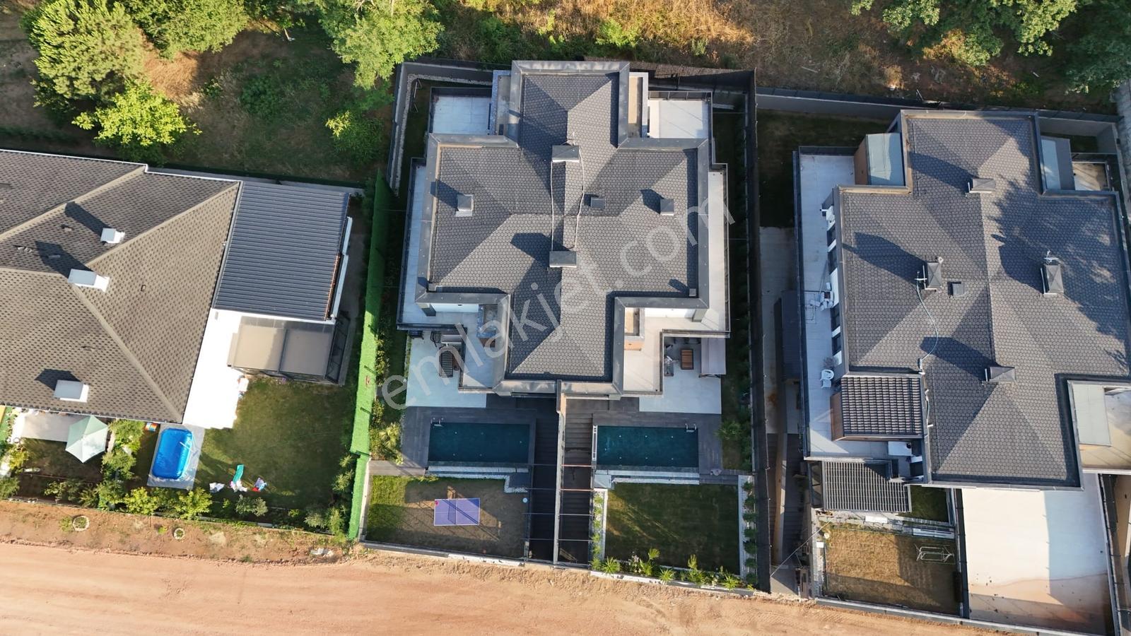 Kartepe Sarımeşe'de Müstakil Havuzlu 6+1 Ultra Lüks Eşyalı Villa - Görsel 11