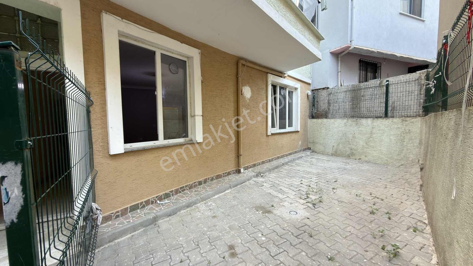 Demirci'de Kiralık 2+1 Bahçeli Daire - Görsel 6
