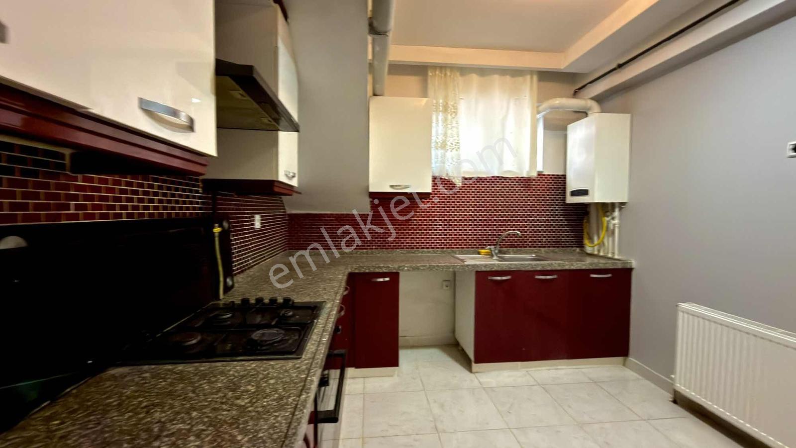 Demirci'de Kiralık 2+1 Bahçeli Daire - Görsel 19