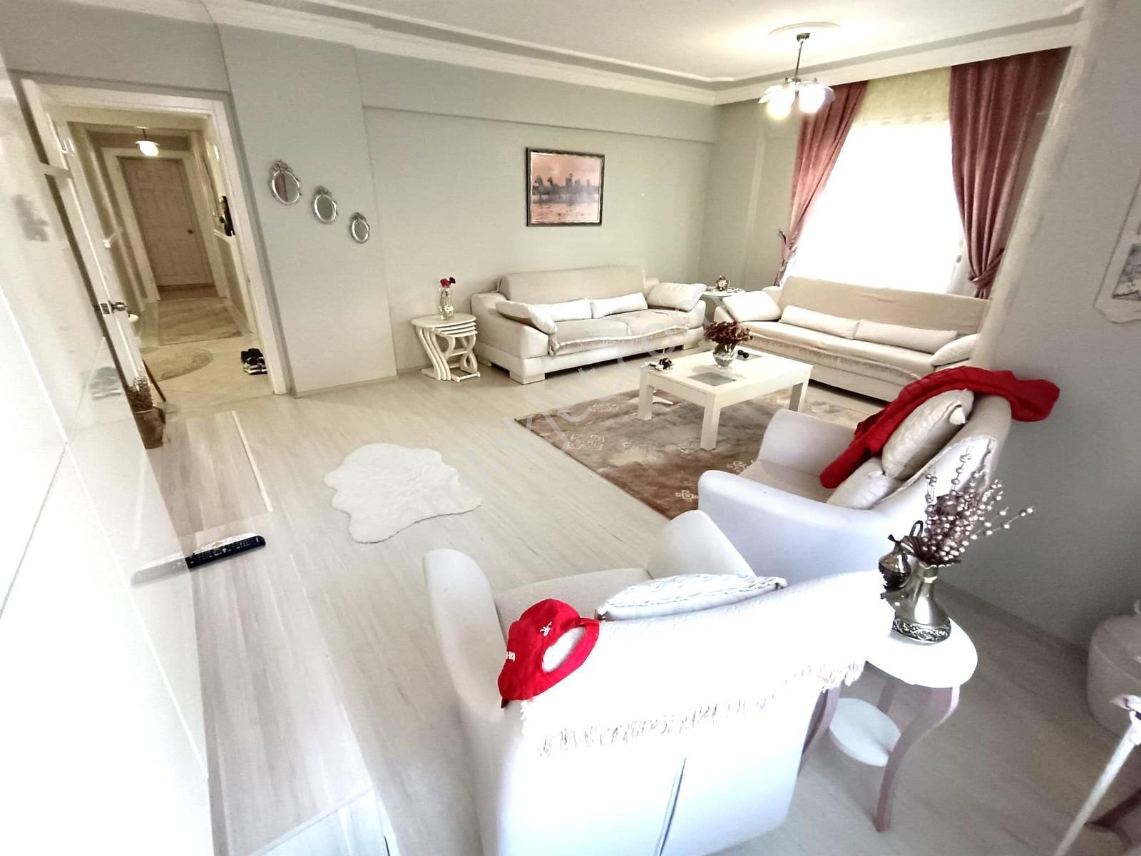 Kazimiye Mah3+1 /136m2 Ebeveyn Banyolu Site İçinde Satılık Daire