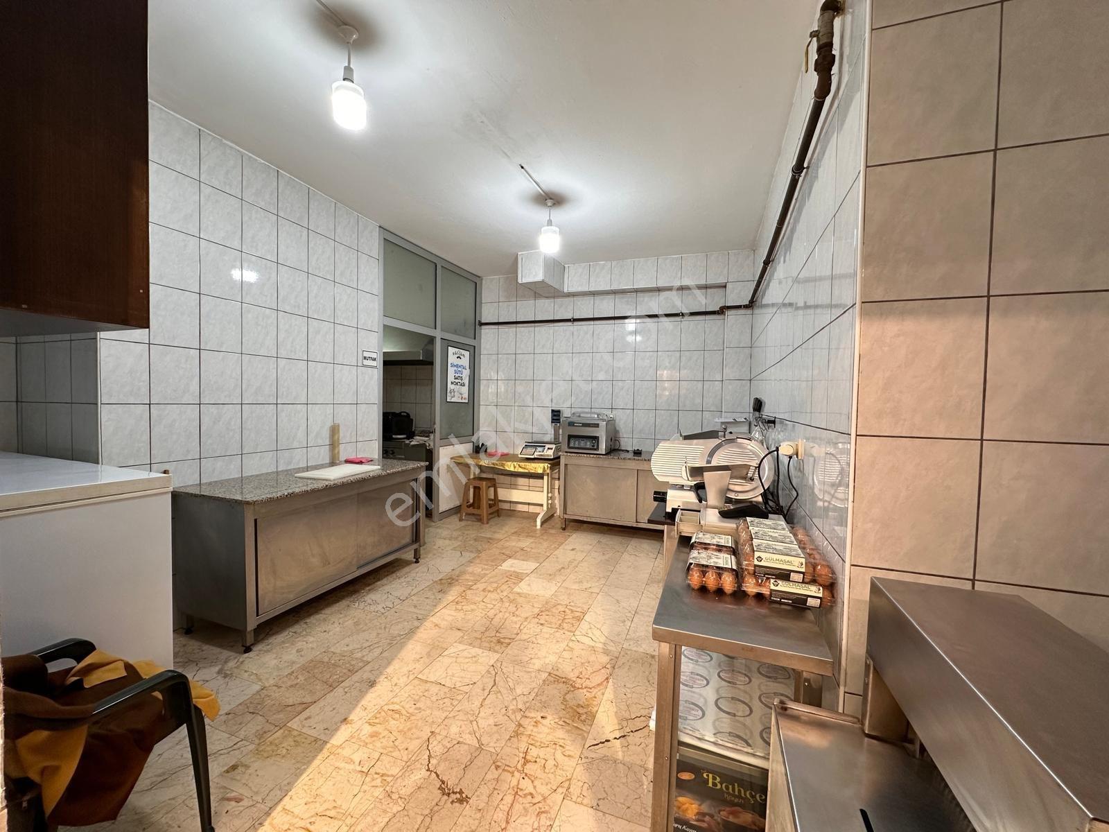 İçerenköy'de 230 M2 Devren Kiralık Şarküteri Depo+ofis+mağaza - Görsel 19