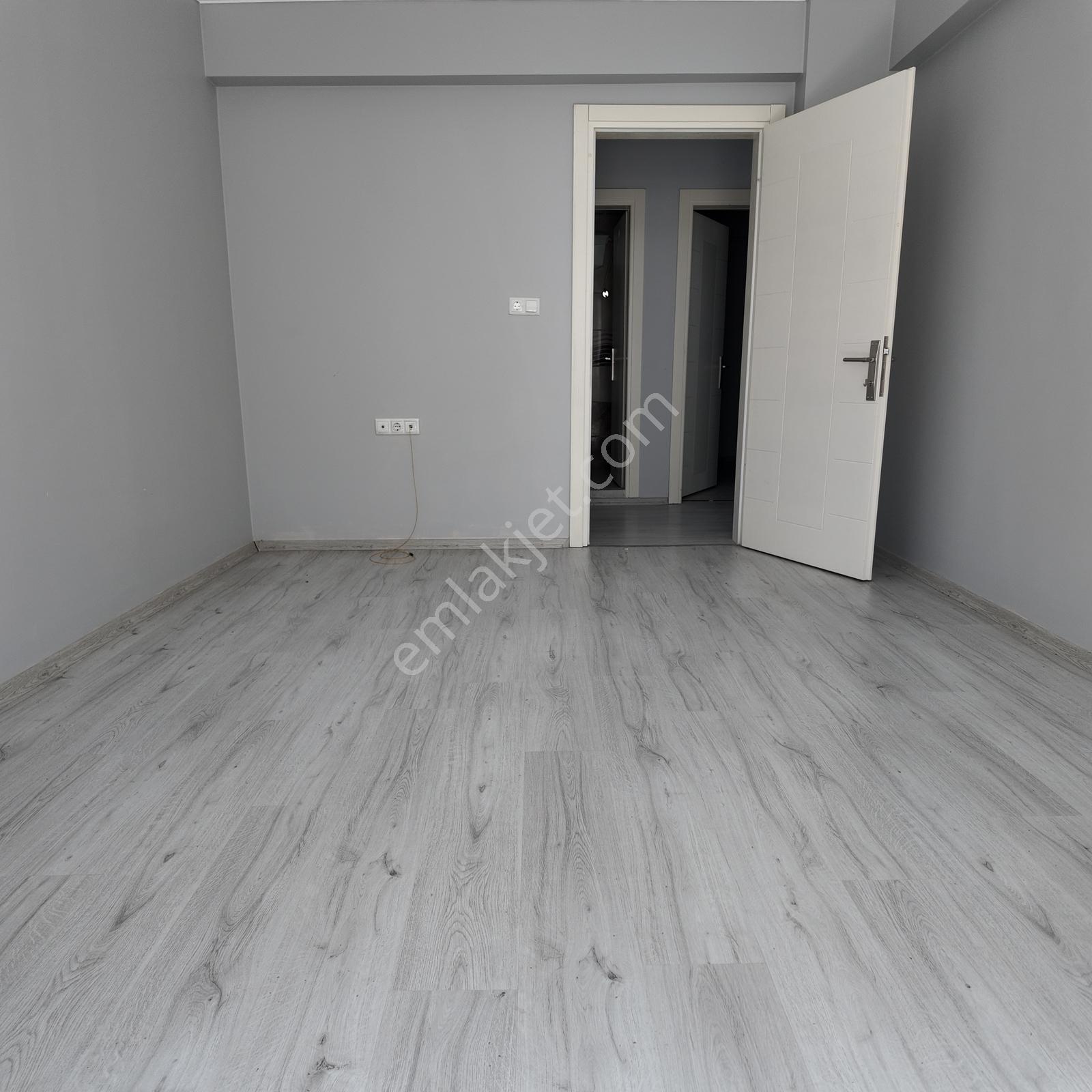 Efendi Ring Yolu Üzerinde 130 M2 Bakımlı Asansörlü 3+1 Daire - Görsel 4
