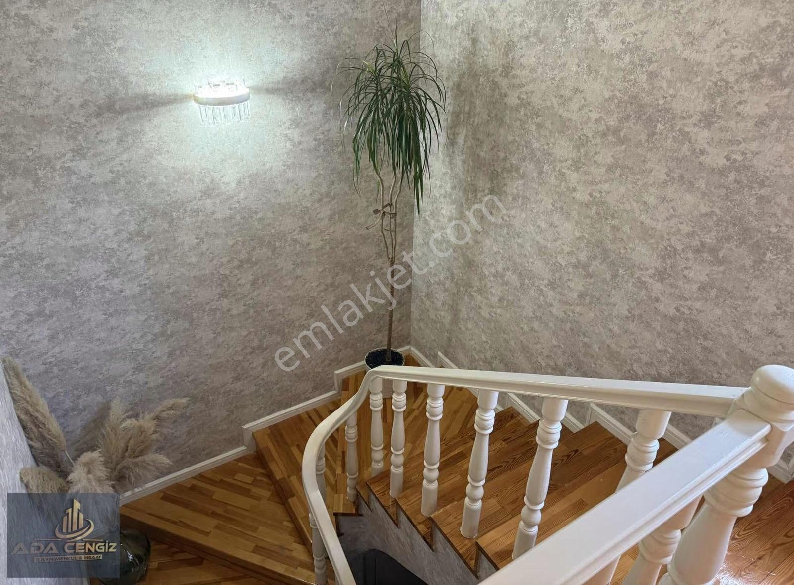Çark Caddesi Ve Orhan Camiye Yürüm E Mesafesinde Süper Villa - Görsel 3