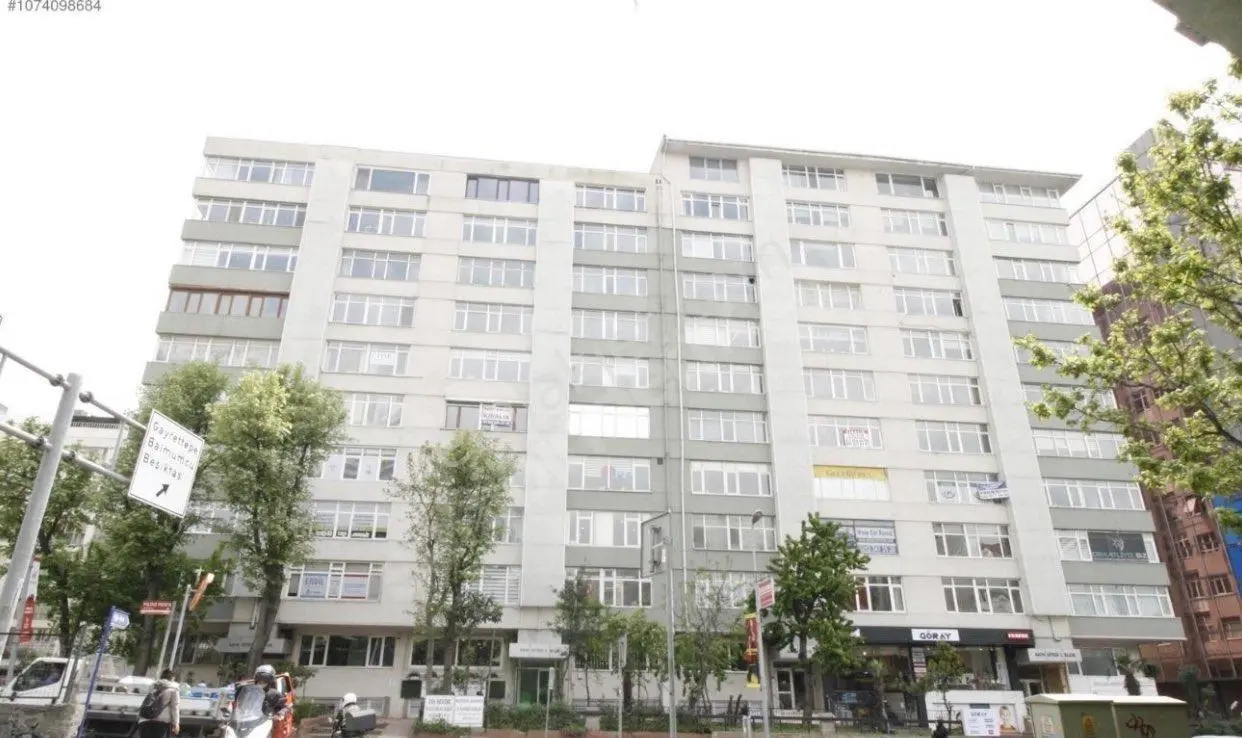 Gayrettepe Akın Sitesinde 170 M2 Eşyalı & Boş Ofis - Görsel 2