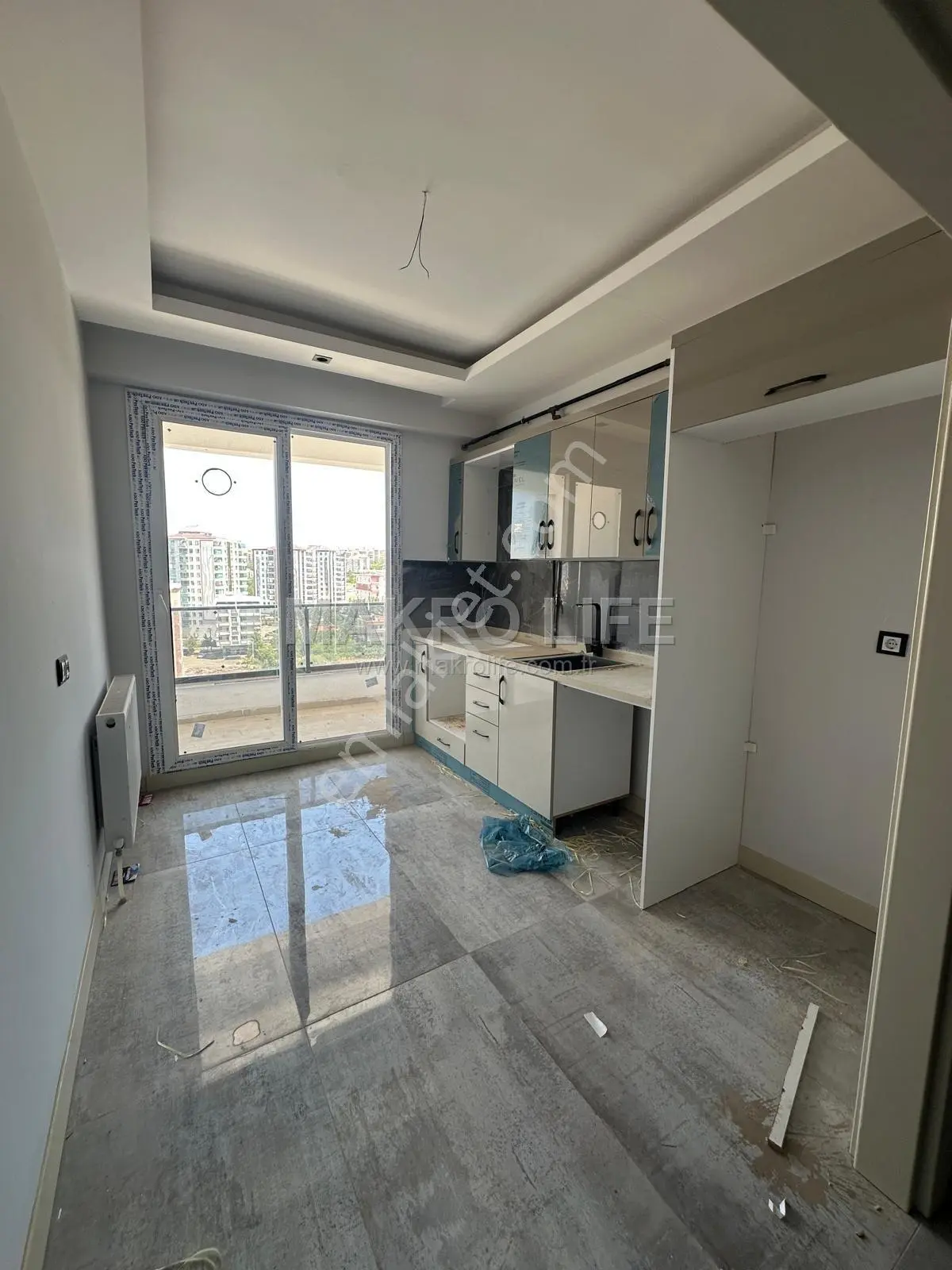 Urfa Yolu Üzerinde Zana Düğün Salonu Civarında Cadde Üzerinde Kiralık 2+1 Fırsat Daire - Görsel 7