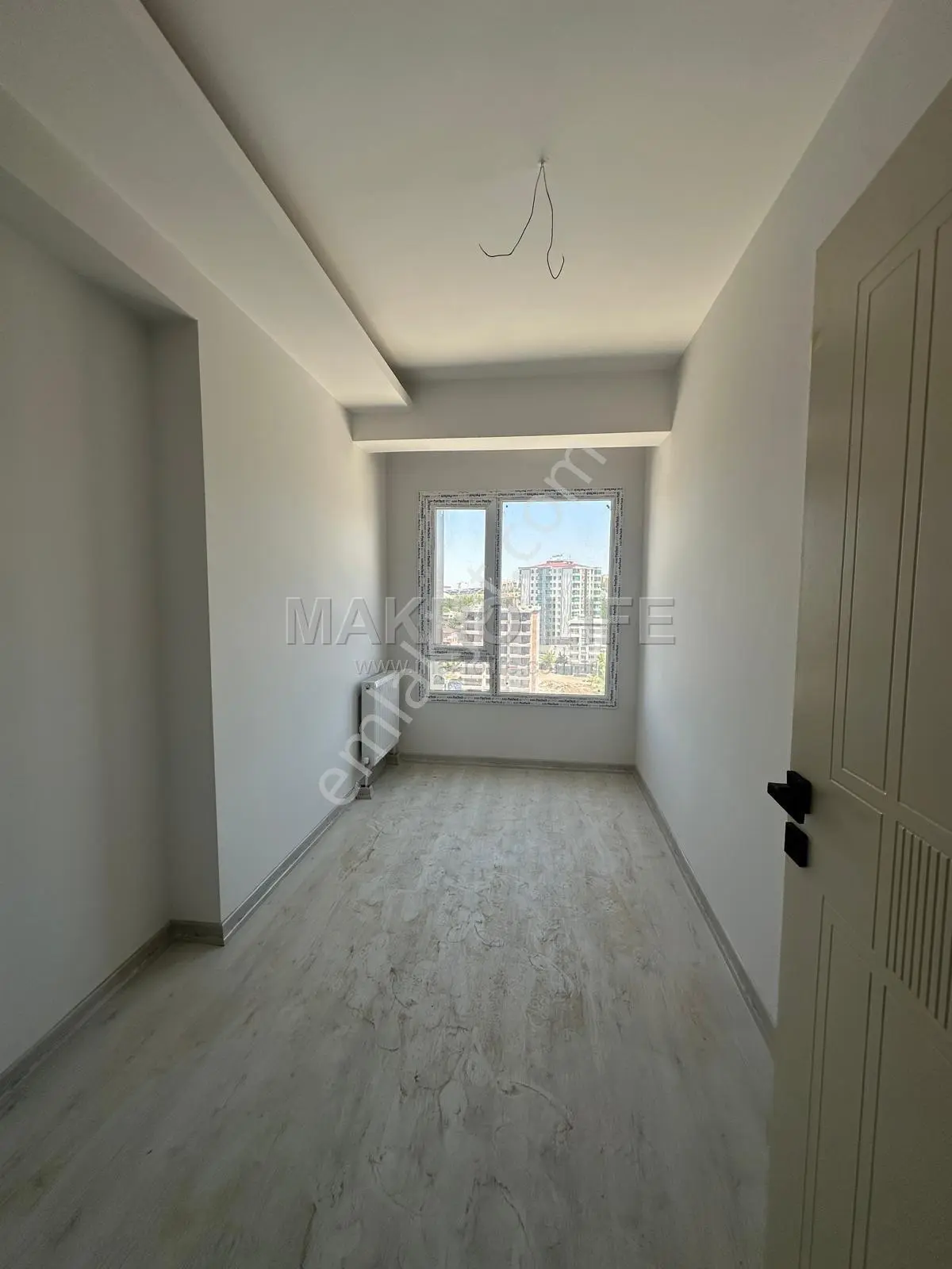 Urfa Yolu Üzerinde Zana Düğün Salonu Civarında Cadde Üzerinde Kiralık 2+1 Fırsat Daire - Görsel 5