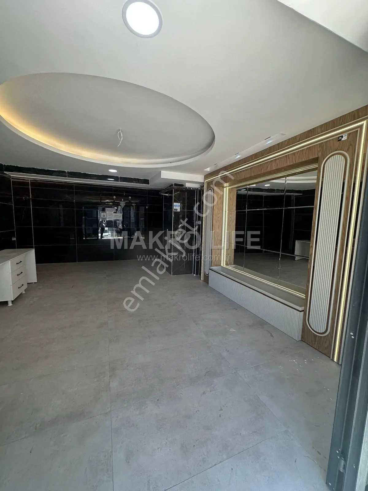 Urfa Yolu Üzerinde Zana Düğün Salonu Civarında Cadde Üzerinde Kiralık 2+1 Fırsat Daire - Görsel 13