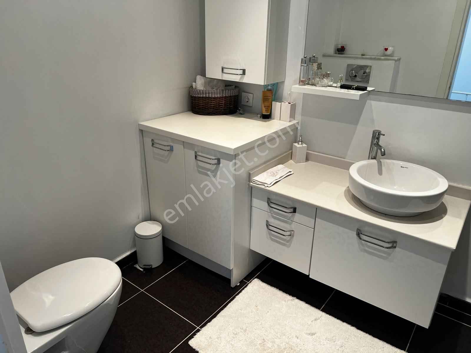 Re/max Anka'dan Dostlar Sitesi'nde Kiralık Deniz Manzaralı Villa - Görsel 6