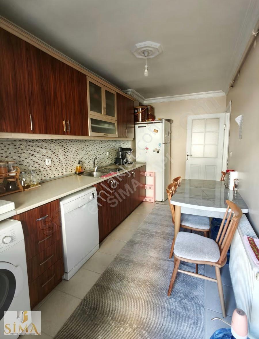 Metrobüse 5 Dk Mesafede, 110m² 2+1 Kiralık Daire
