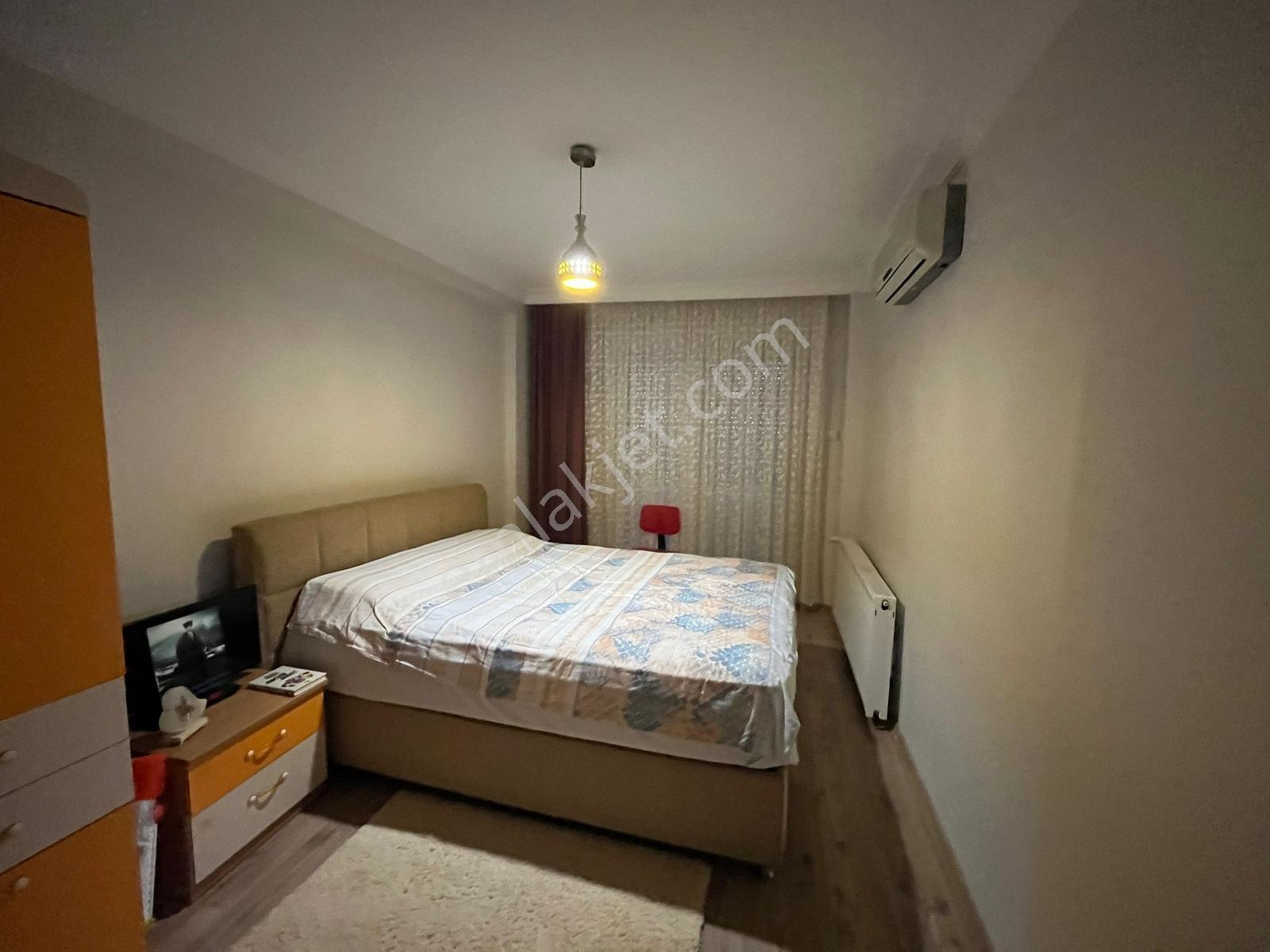 İzmir Gaziemir Beyazevlerde Satılık 3 Katlı Müstakil 7+1 Villa - Görsel 20