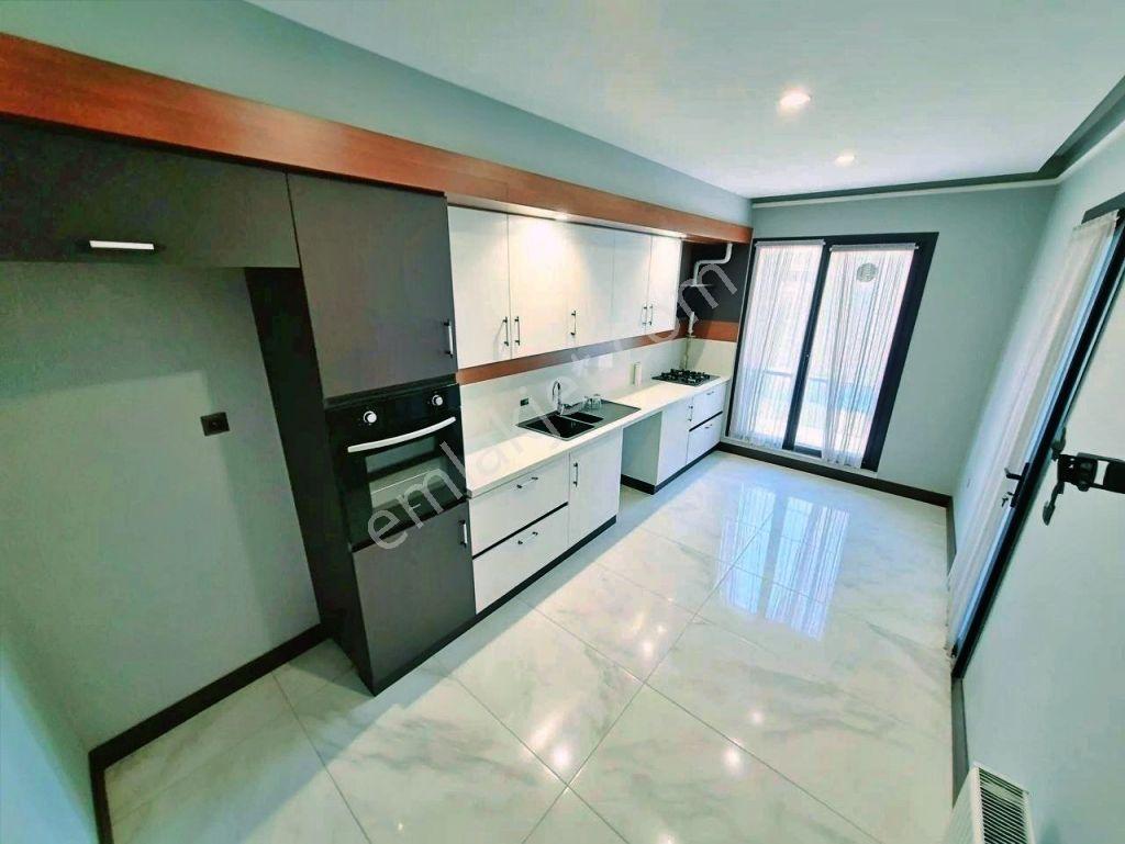 Uytundan Edremit Gazicelalde Lüx Site Kapalı Otoparklı 3+1 Daire - Görsel 3
