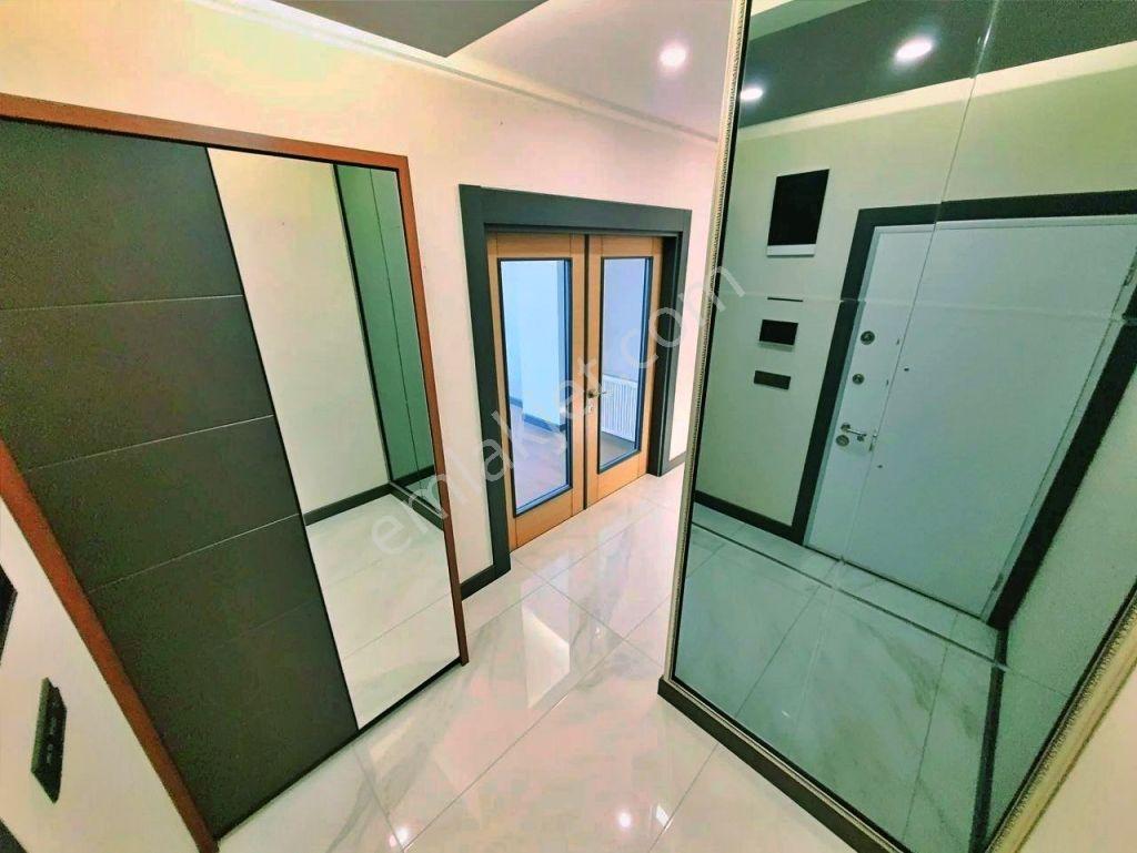 Uytundan Edremit Gazicelalde Lüx Site Kapalı Otoparklı 3+1 Daire - Görsel 11