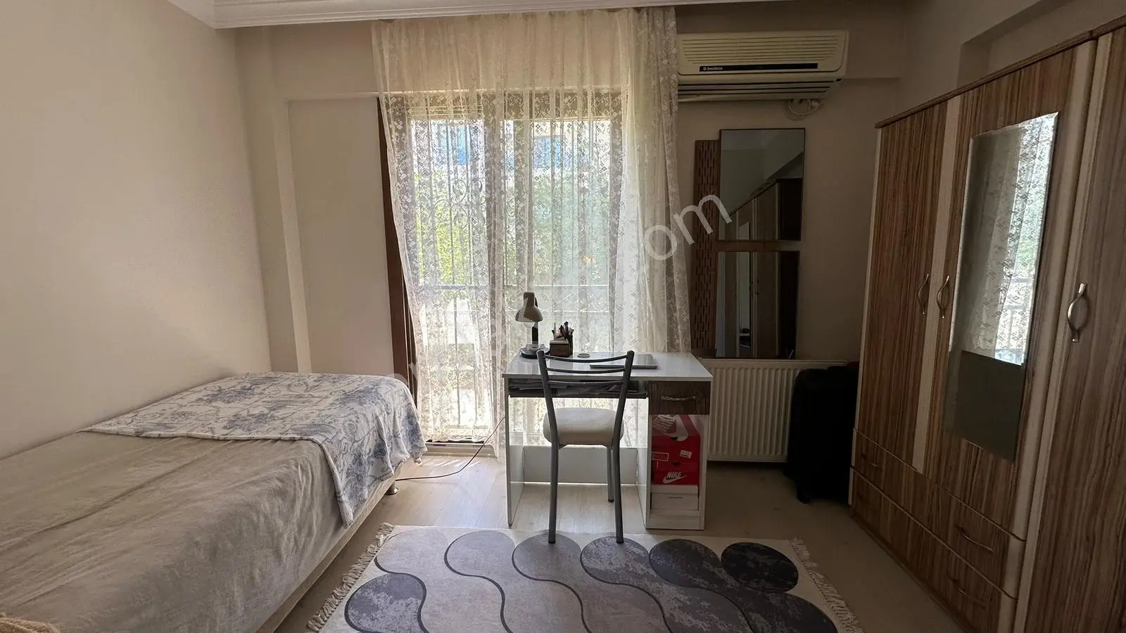 Katip Çelebi Üni. Yakınında Eşyalı Bahçeli 1+1 Kiralık Daire - Görsel 3