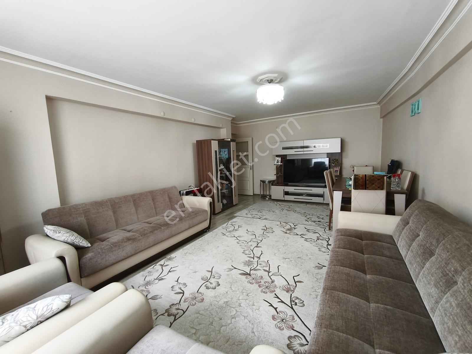 Yükseltepe'de Cadde Üzeri Geniş Kullanım Ön Cephe 140m² 3+1 Acil - Görsel 21
