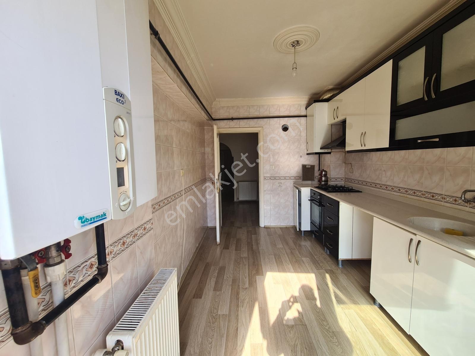 Sancaktepe Göbekte 1.kat Ön Cephe 2-banyolu Kiralık 3+1 Daire - Görsel 3