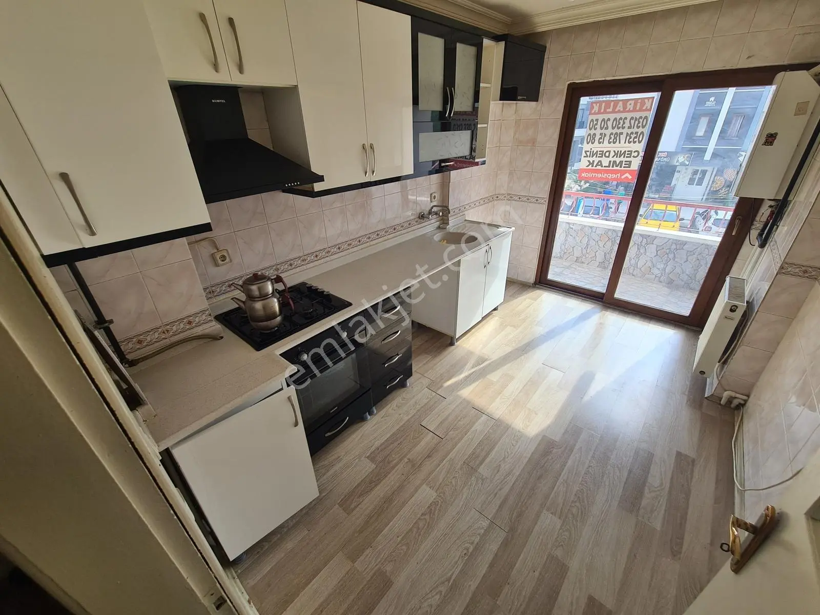Sancaktepe Göbekte 1.kat Ön Cephe 2-banyolu Kiralık 3+1 Daire