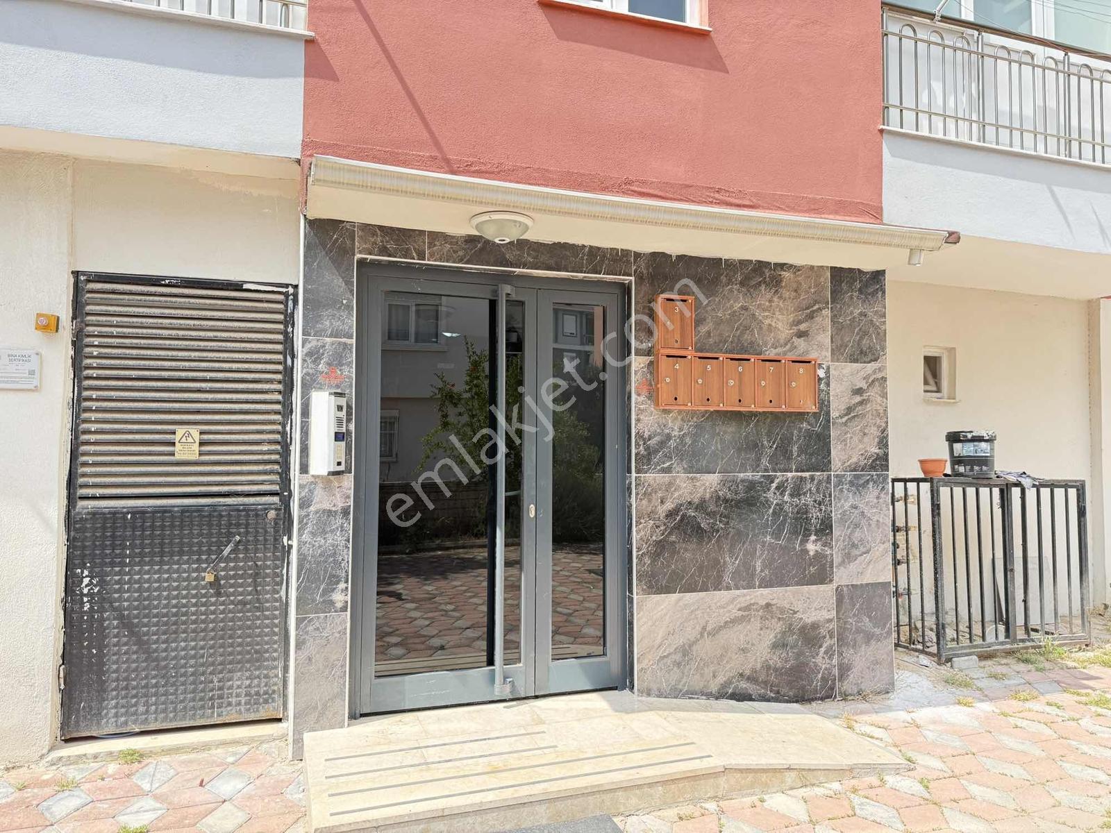 Kiralık_mükemeel_konumda_masrafsız_kullanışlı_demir_korkuluklu_! - Görsel 8