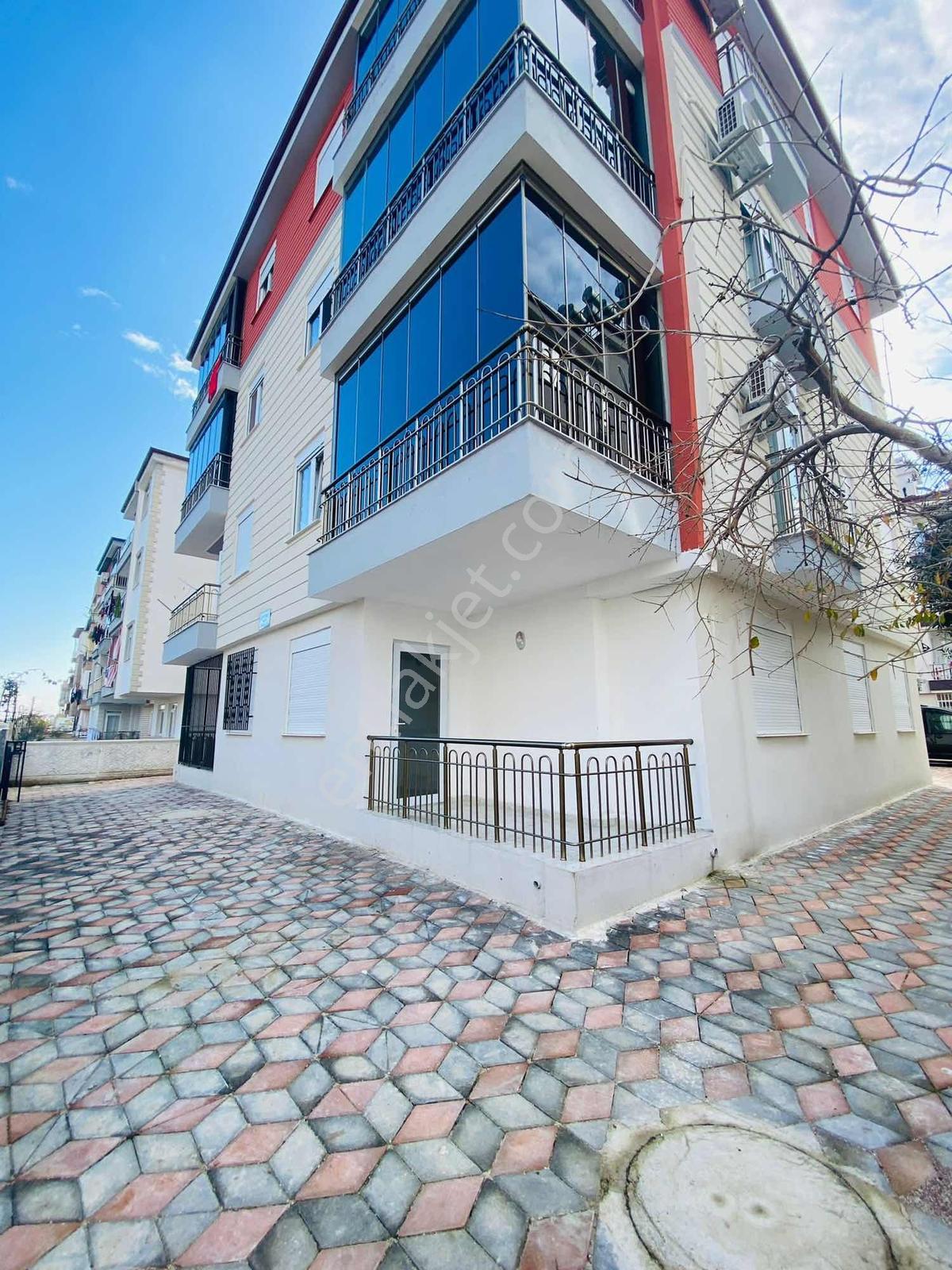 Kiralık_mükemeel_konumda_masrafsız_kullanışlı_demir_korkuluklu_! - Görsel 9