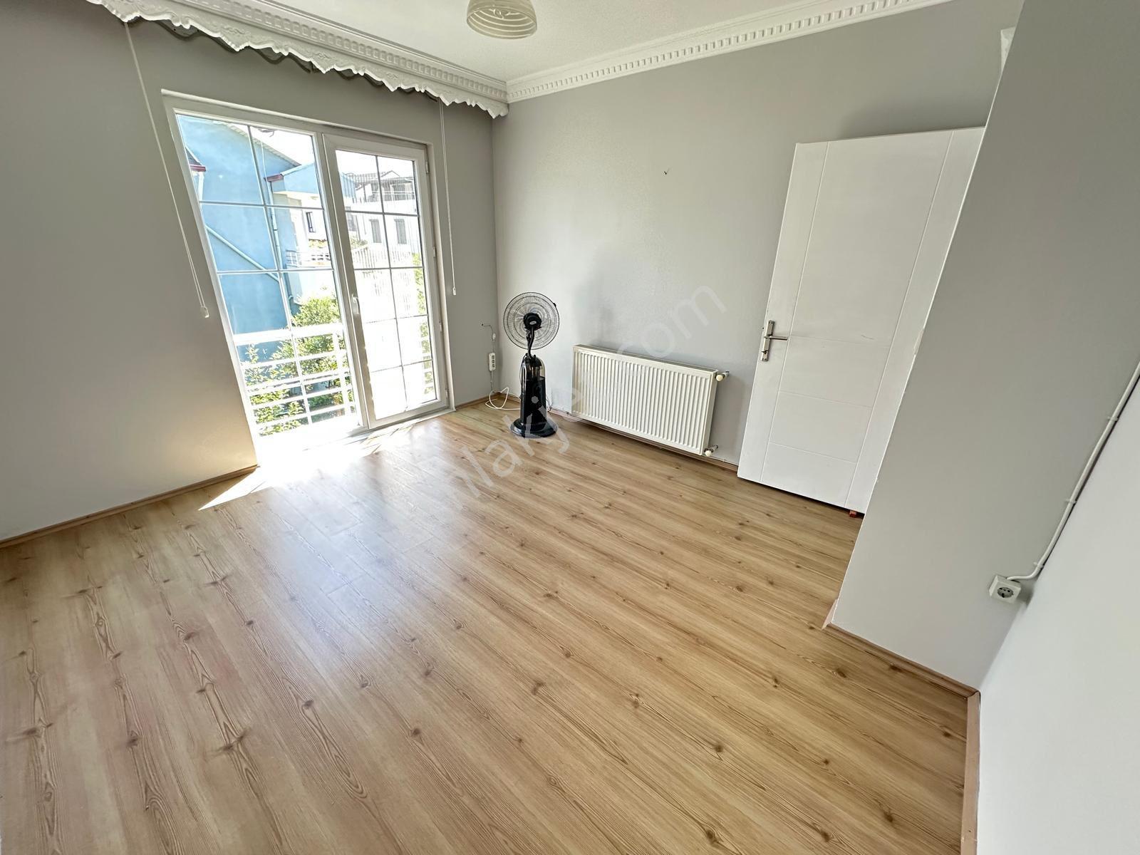 Kocaali Yalı Mahallesinde 3+1 Müstakil Bahçeli Satılık Tripleks Villa - Görsel 17