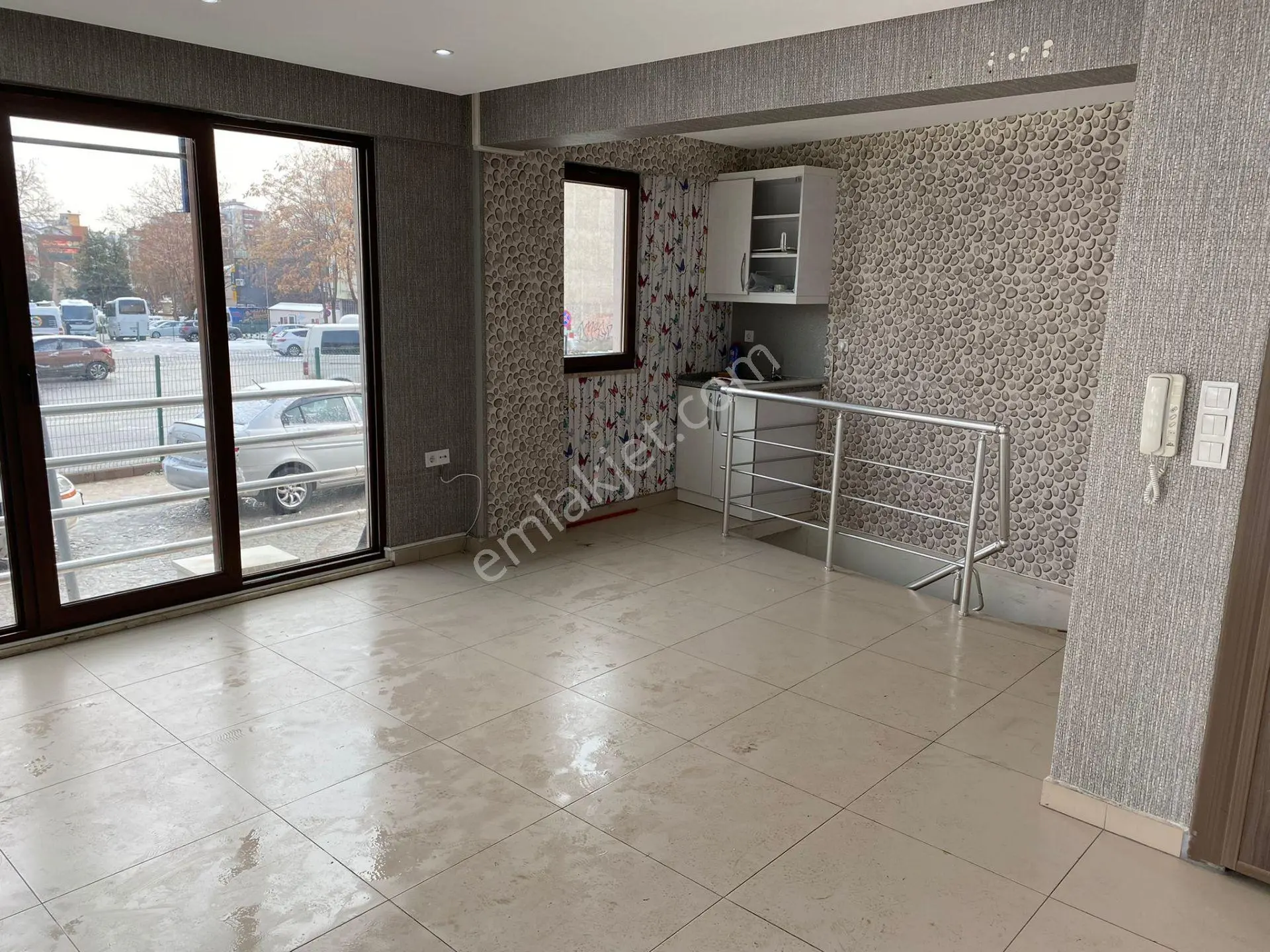 Ender Uysal Gayrimenkulden Çınarda Kiralık İşyeri - Görsel 3