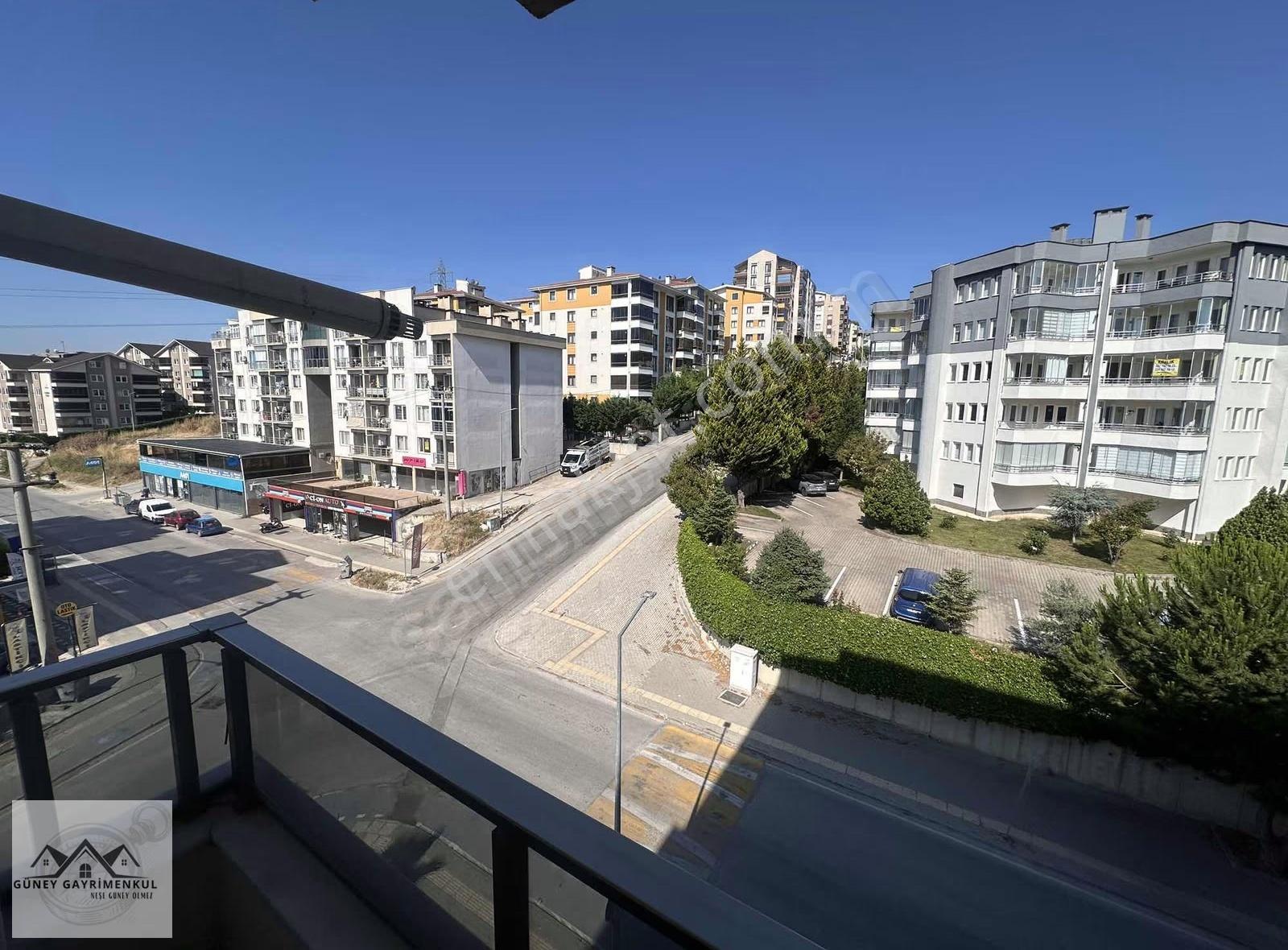 Güney'den Dumluğınar Da 1+1 Geniş Eşyasız Kiralık Daire - Görsel 18