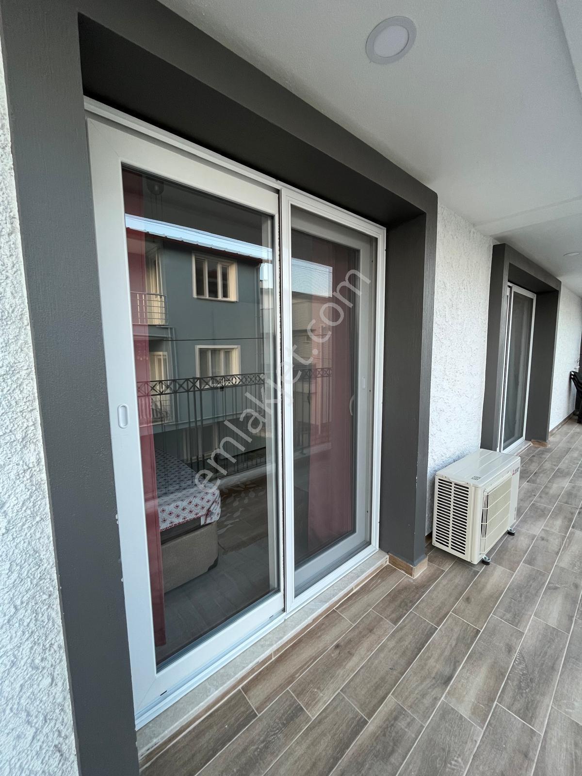 Urla Gülbahçe De Kiralık 1+1 Eşyalı Balkonlu Daire - Görsel 7