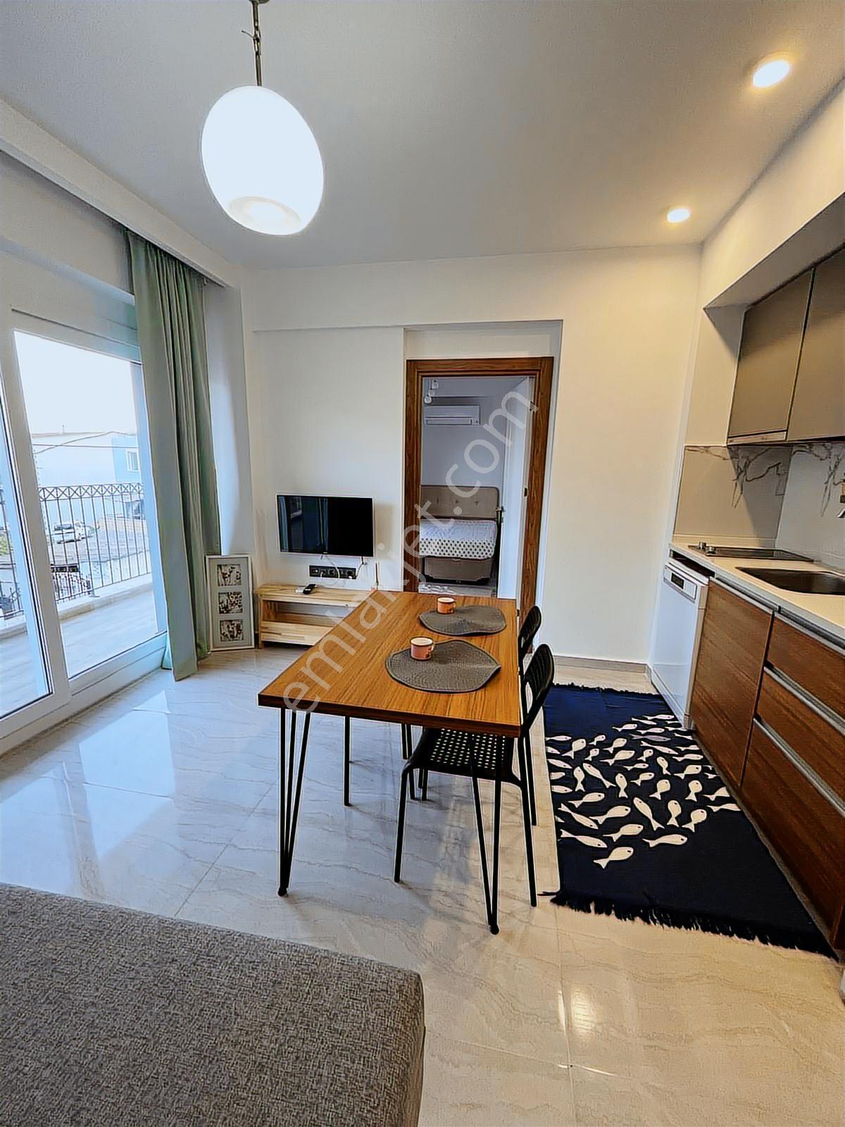 Urla Gülbahçe De Kiralık 1+1 Eşyalı Balkonlu Daire - Görsel 13