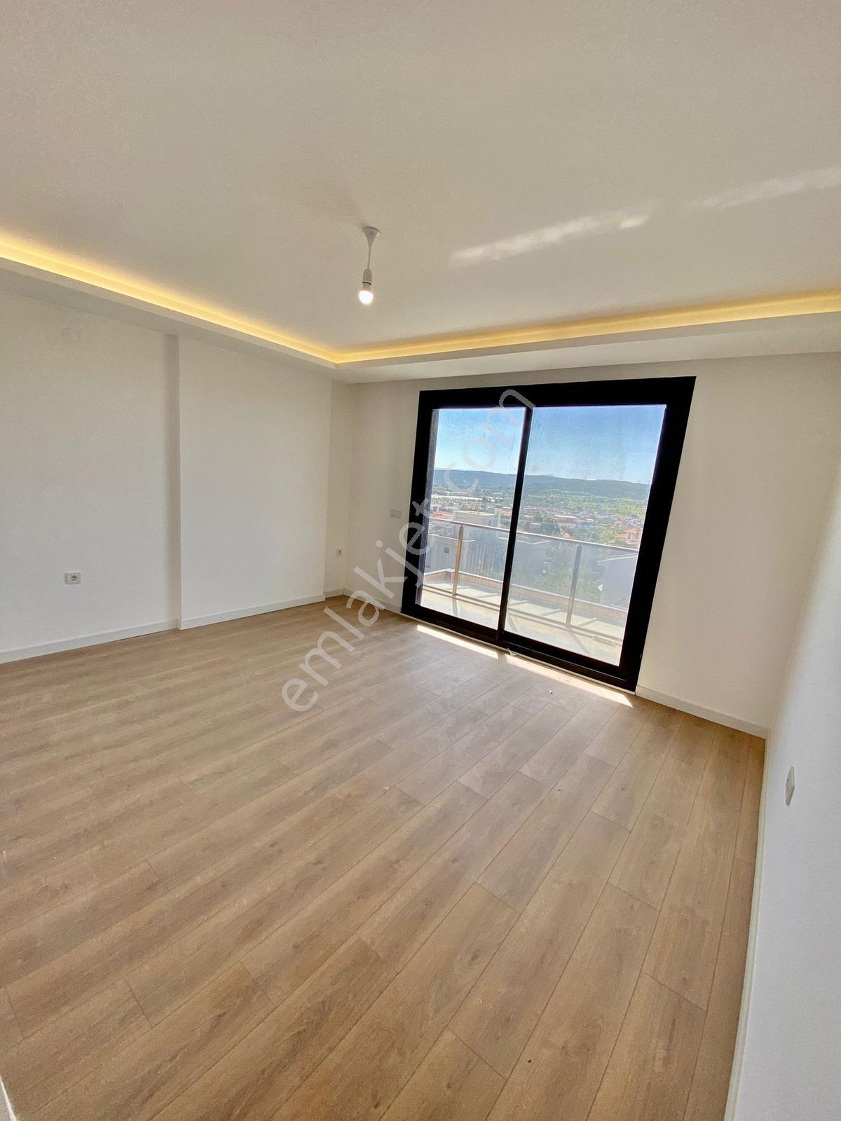Urla Bademler Havuzlu 5+2 Müstakil Tripleks Villa - Görsel 32