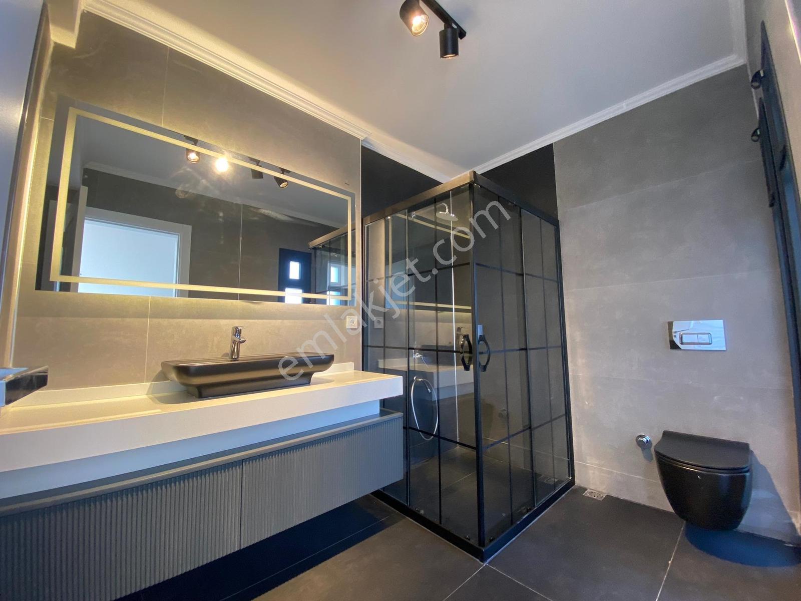 Urla Bademler Havuzlu 5+2 Müstakil Tripleks Villa - Görsel 10