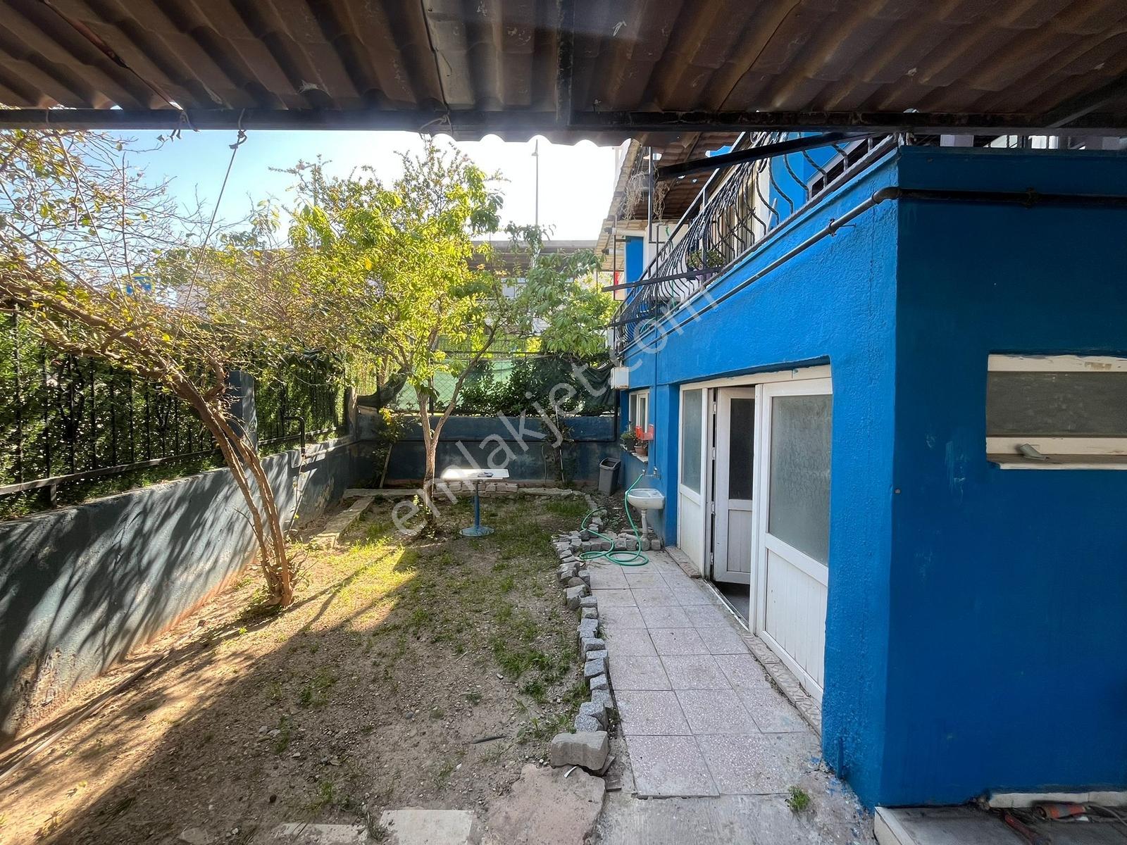 Urla Yaka Mahallesi'nde Kiralık 125 M2 Depo