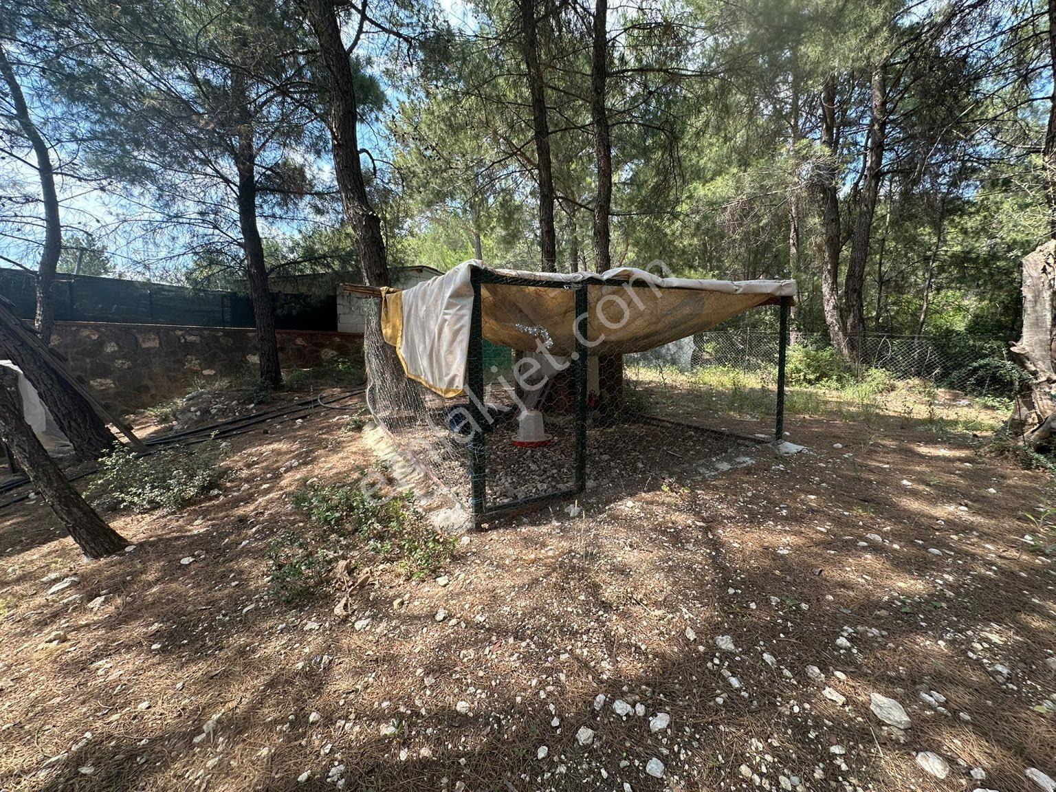 Bornova Yakaköy'de Satılık Ev Ve Arazi - Görsel 9