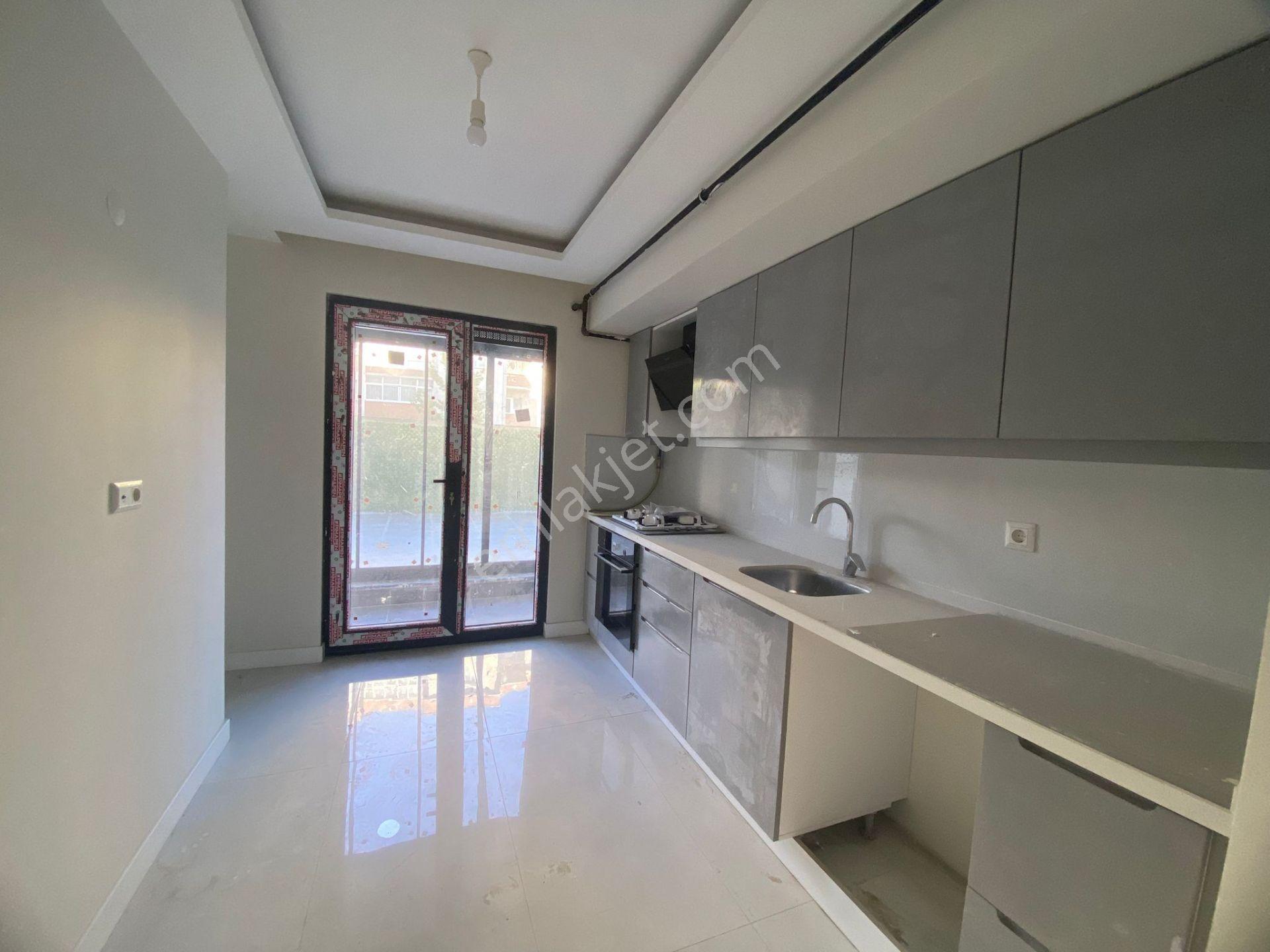 Hükümet Konağı Karşısı Otopaklı Sitede 2,5+1 Dev Teraslı Daire - Görsel 12