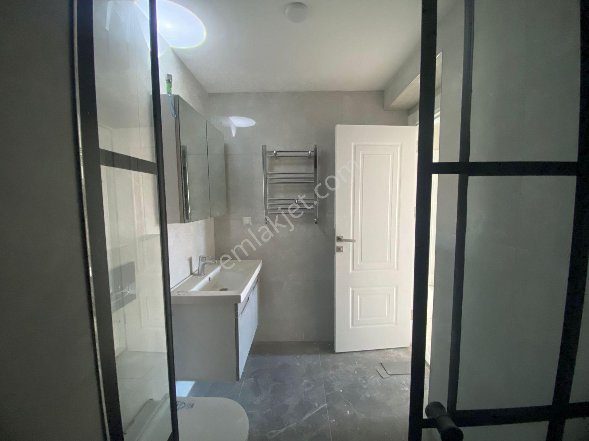 Hükümet Konağı Karşısı Otopaklı Sitede 2,5+1 Dev Teraslı Daire - Görsel 20
