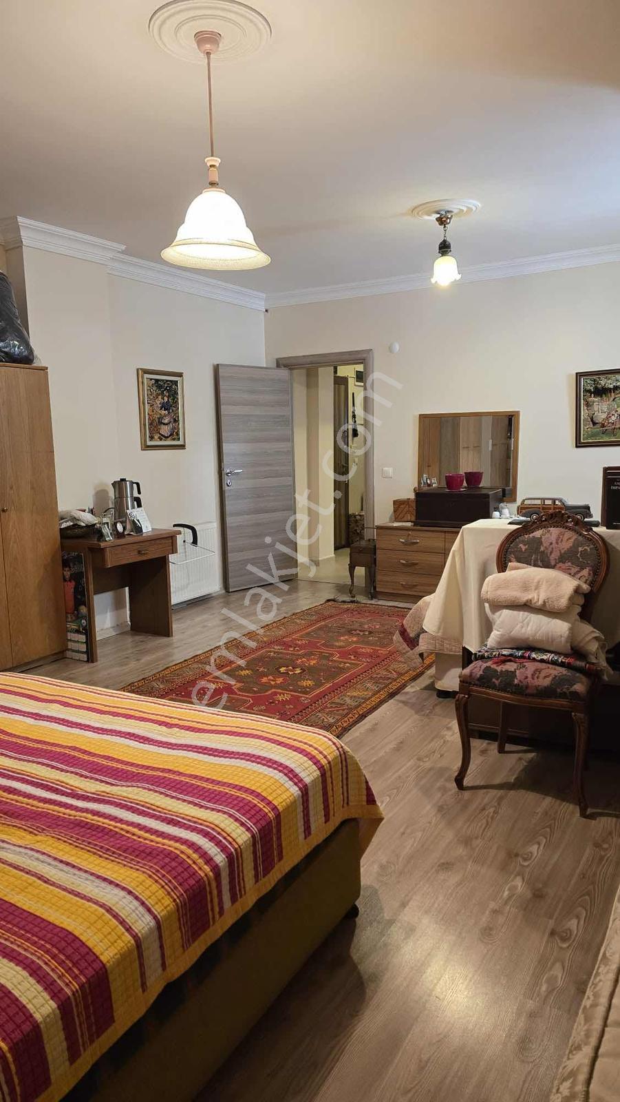 Ayvalık 150 Evlerde Bahçe Katı Doğalgazlı Kiralık Daire - Görsel 28