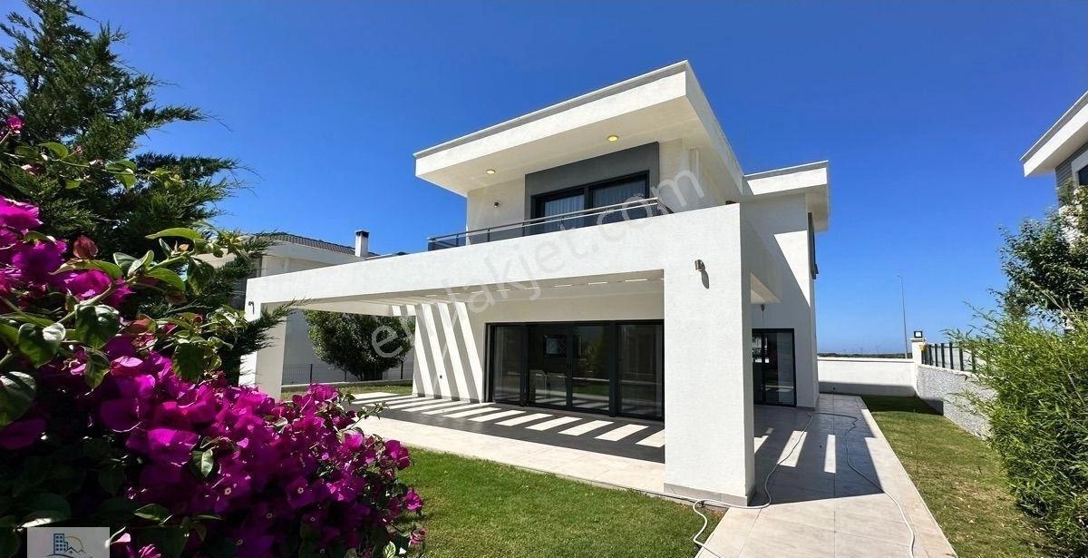 Efeler Mah 500 Mt Arsa İçinde Tam Müstakil Havuzlu Full Eşyalı 4+1 Lüks Villa - Görsel 2