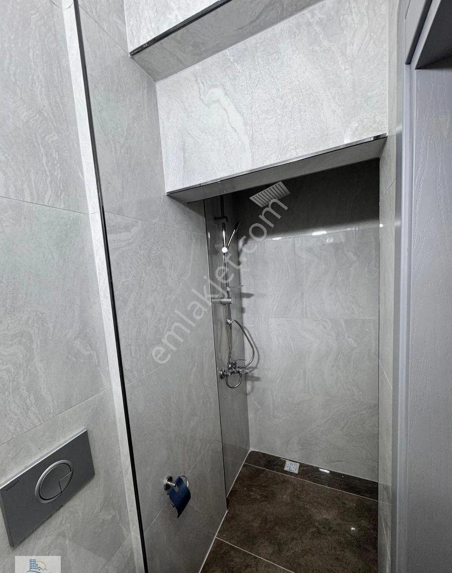 Hisar Mahallesinde Deniz Manzaralı Havuzlu Full Eşyalı 3 + 1 Villa - Görsel 16