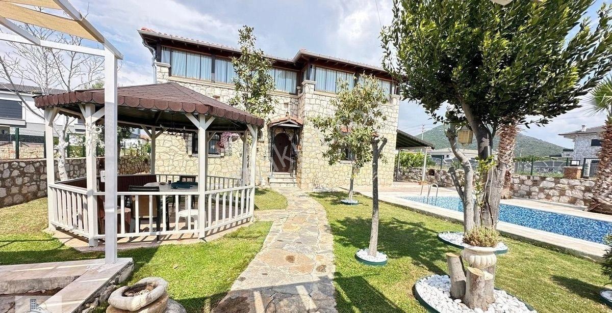 Didim Yeşiltepede 700 Metre Arsa İçinde Havuzlu Otoparklı Full Eşyalı Satılık 5 + 2 Taş Villa - Görsel 17