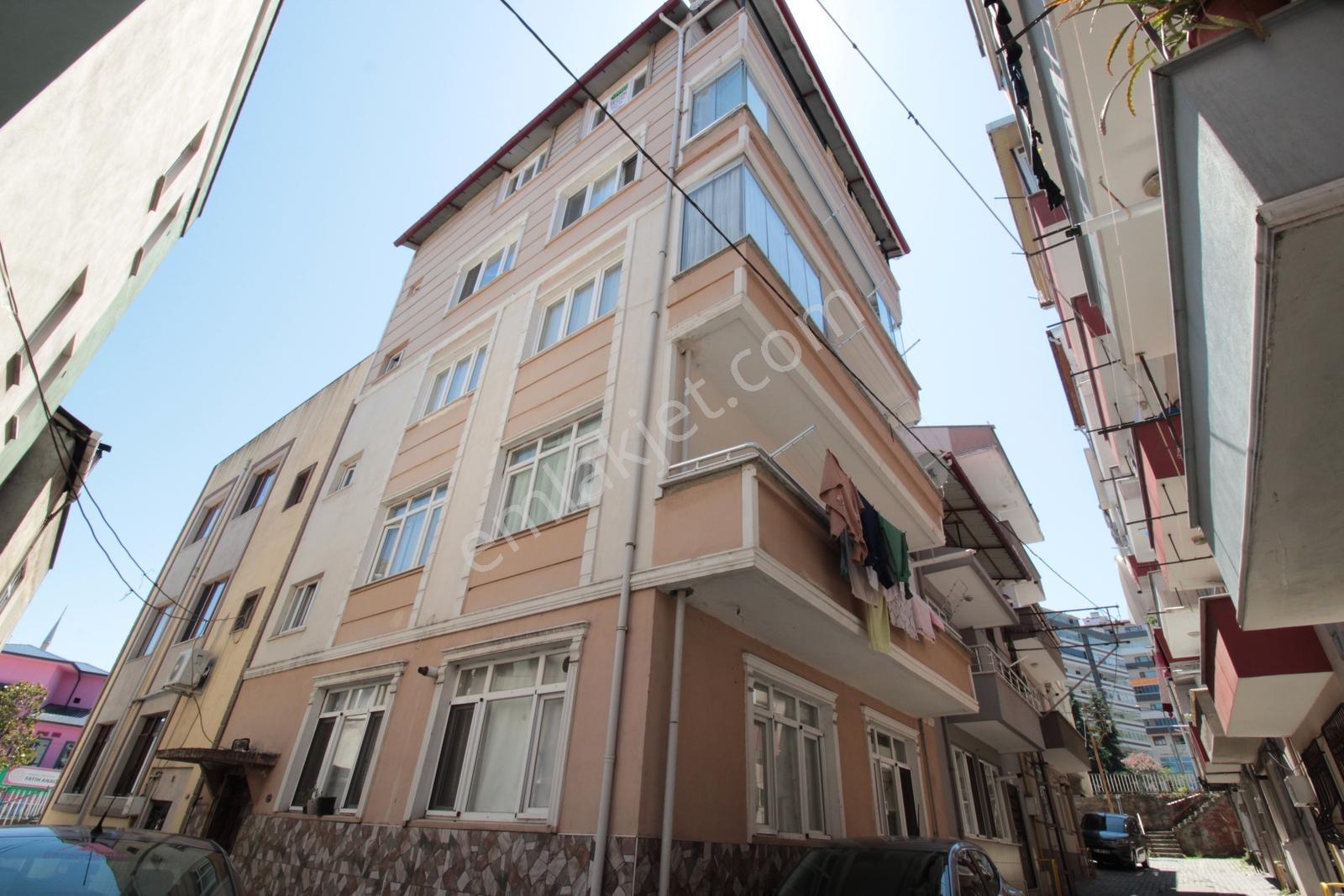 Kaçmaz Emlak'tan Trabzon Kurankursu Mah.de Kiralık 2+1 Daire