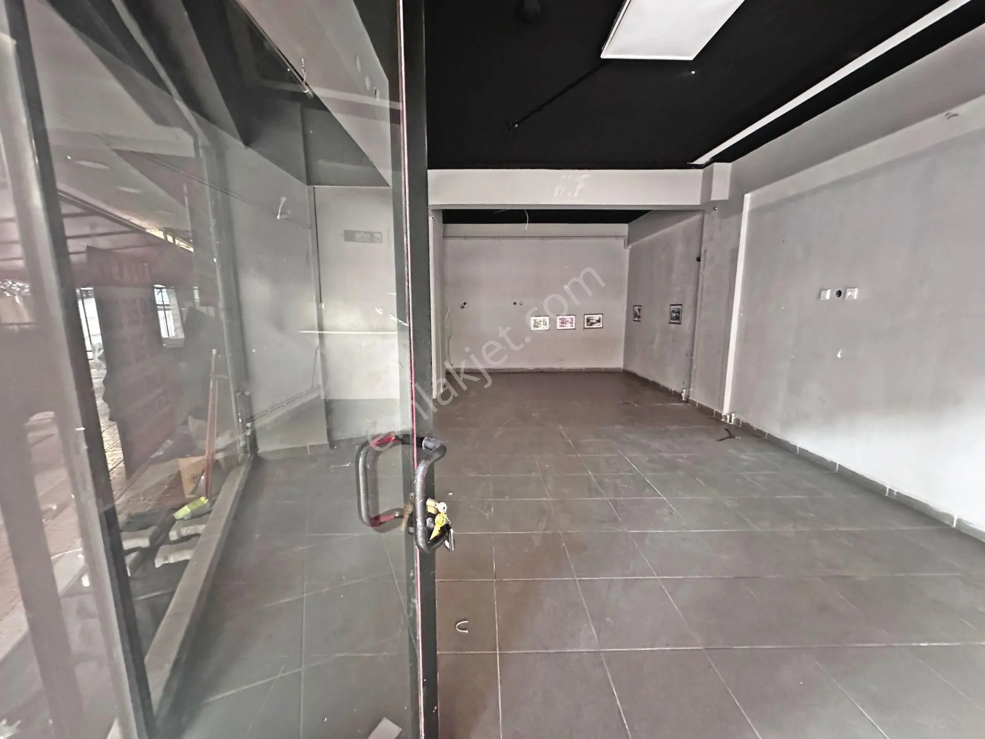 Sağduyu Cadde Yakınında Depolu Kombili Kiralık Dükkan - Görsel 13