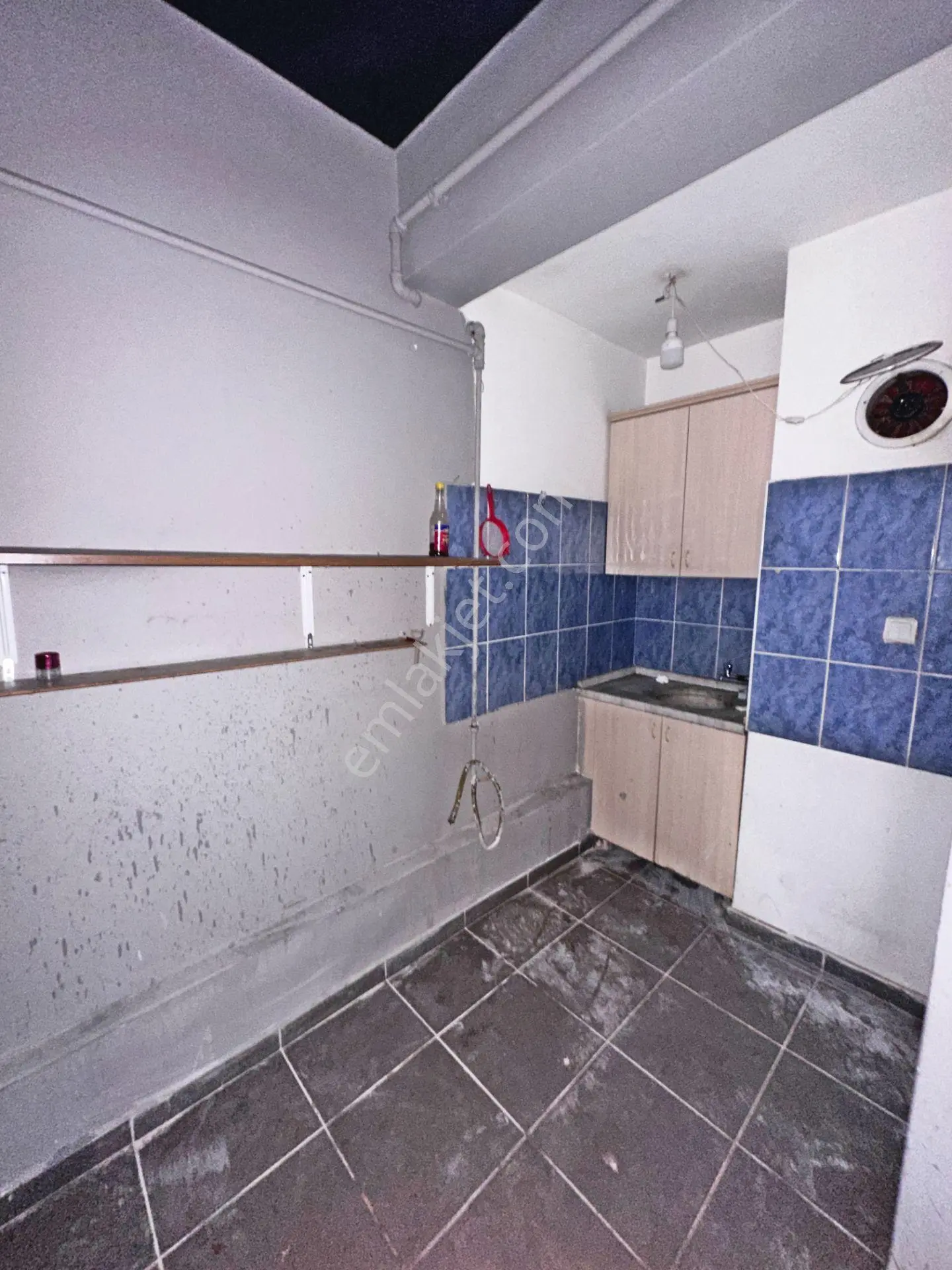 Sağduyu Cadde Yakınında Depolu Kombili Kiralık Dükkan - Görsel 9