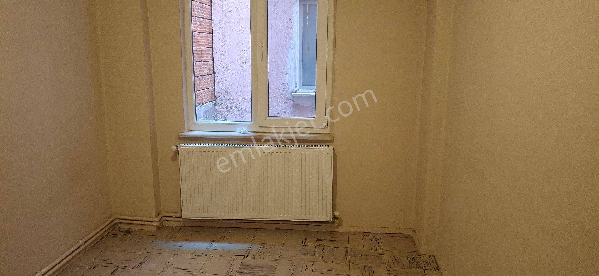 Ulu Caminin Yanında Kiralık 2+1 Daire - Görsel 4