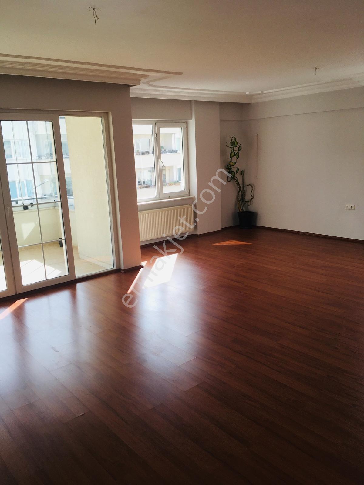 Barış Mahallesi Yalçın Apartmanında 3+1 Geniş Kombili Daire - Görsel 23