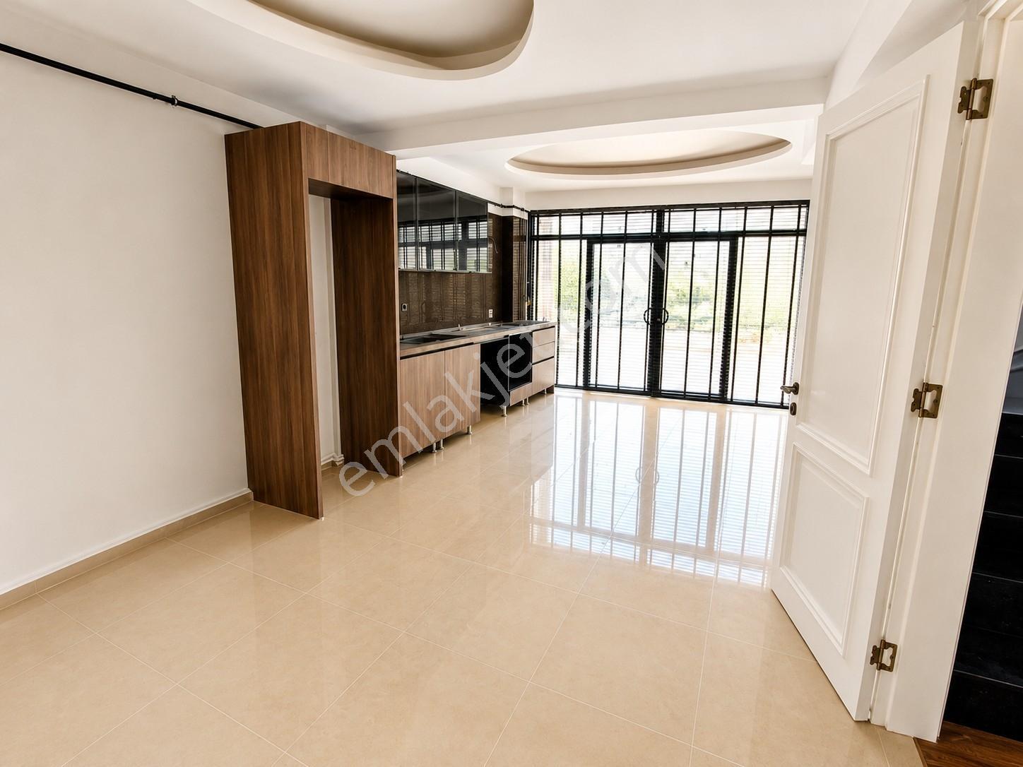 Gaziemir Beyazevler Mah. Satılık 9+2 600 M² Tripleks Villa - Görsel 24