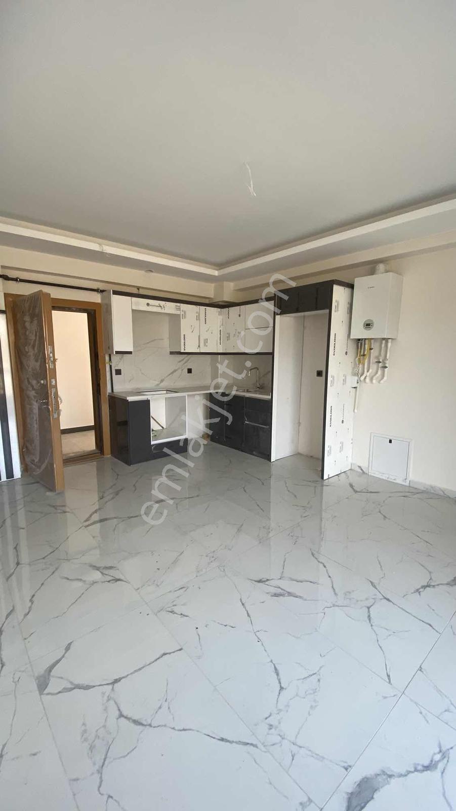 Efeler Ata Mahallesinde Bahçeli 1+1 Sıfır İskanlı Daire - Görsel 4