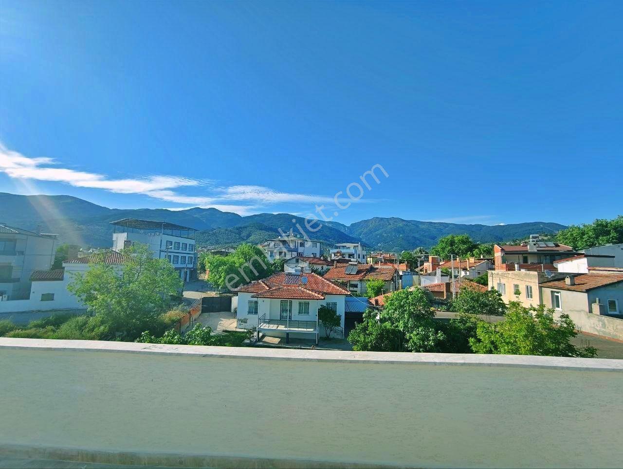 Uytundan Kızılkeçilide Otoparklı Havuzlu Sıfır 3+1 Lüks Villa - Görsel 19