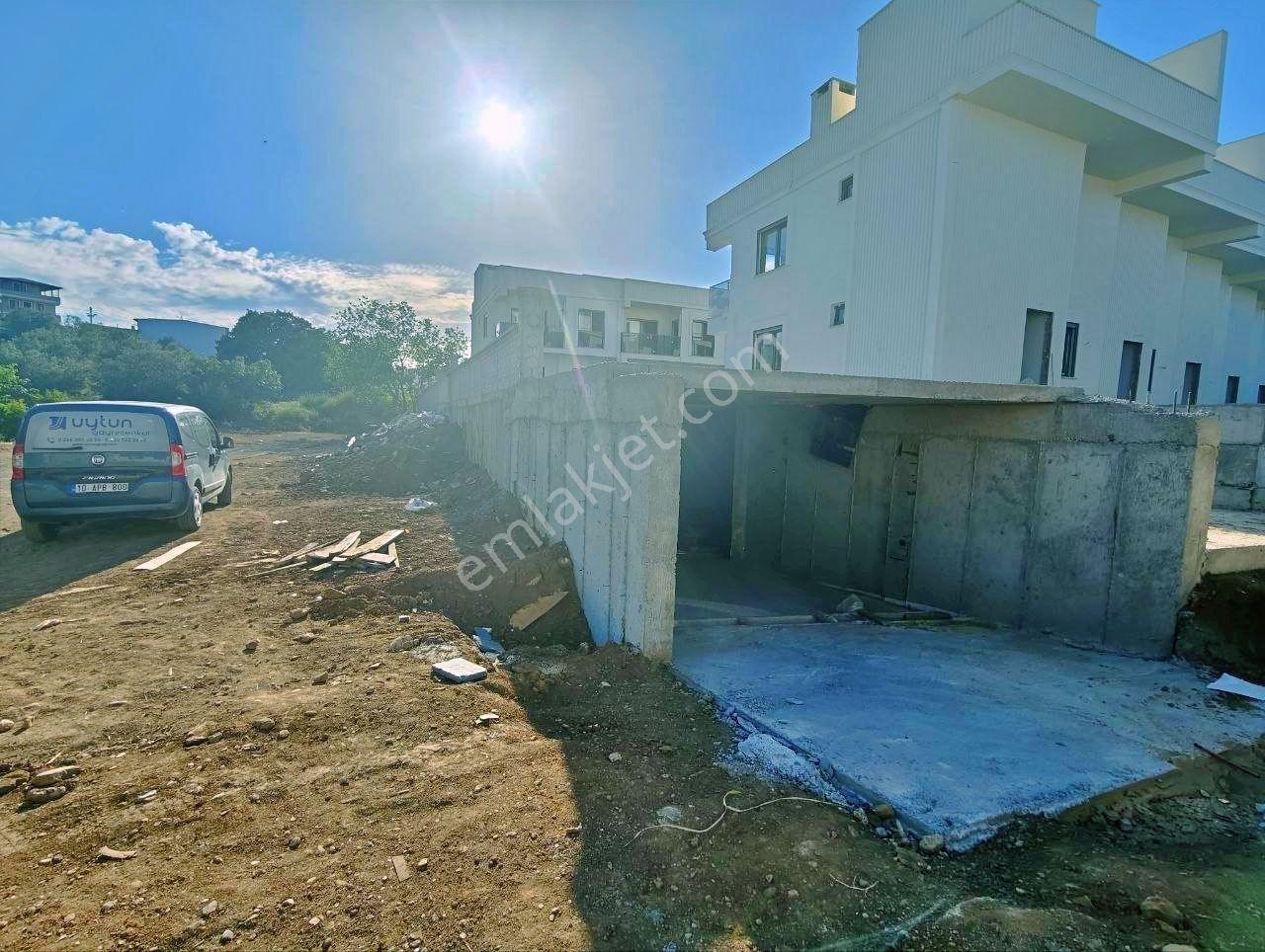 Uytundan Kızılkeçilide Otoparklı Havuzlu Sıfır 3+1 Lüks Villa - Görsel 13