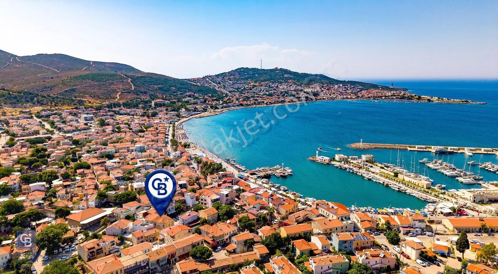 Yenifoça Merkezde Satılık Dubleks Müstakil Eski Taş Ev - Görsel 14