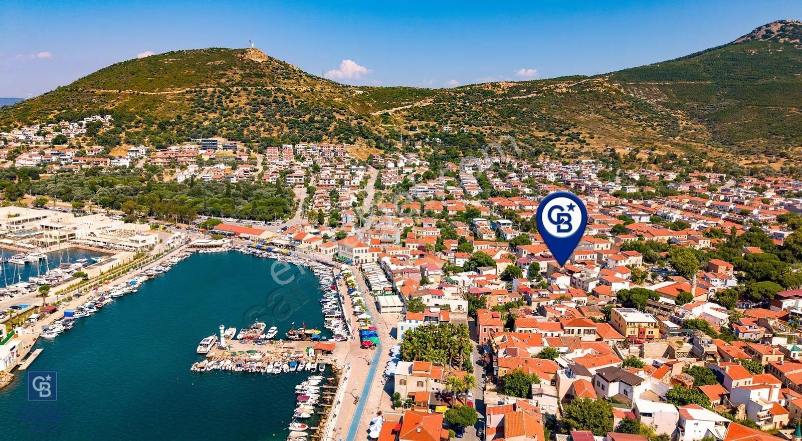 Yenifoça Merkezde Satılık Dubleks Müstakil Eski Taş Ev - Görsel 6