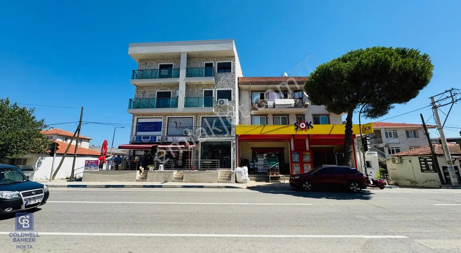 Foça Bağarası Ana Cadde Üzerinde Devren Kiralık Dükkan Mağaza
