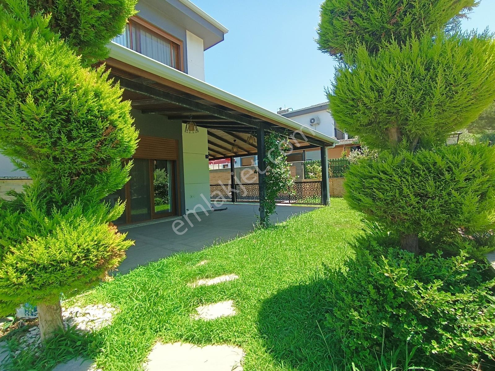Davutlar'da Çok Özellikli 160 M2 Eşyalı Satılık 4+1 Lüks Villa - Görsel 30